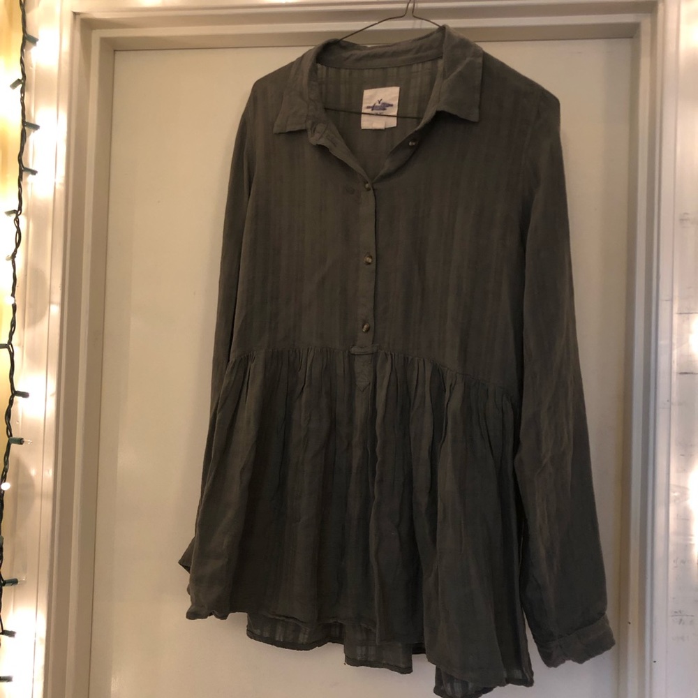 AE flowy long sleeve top!